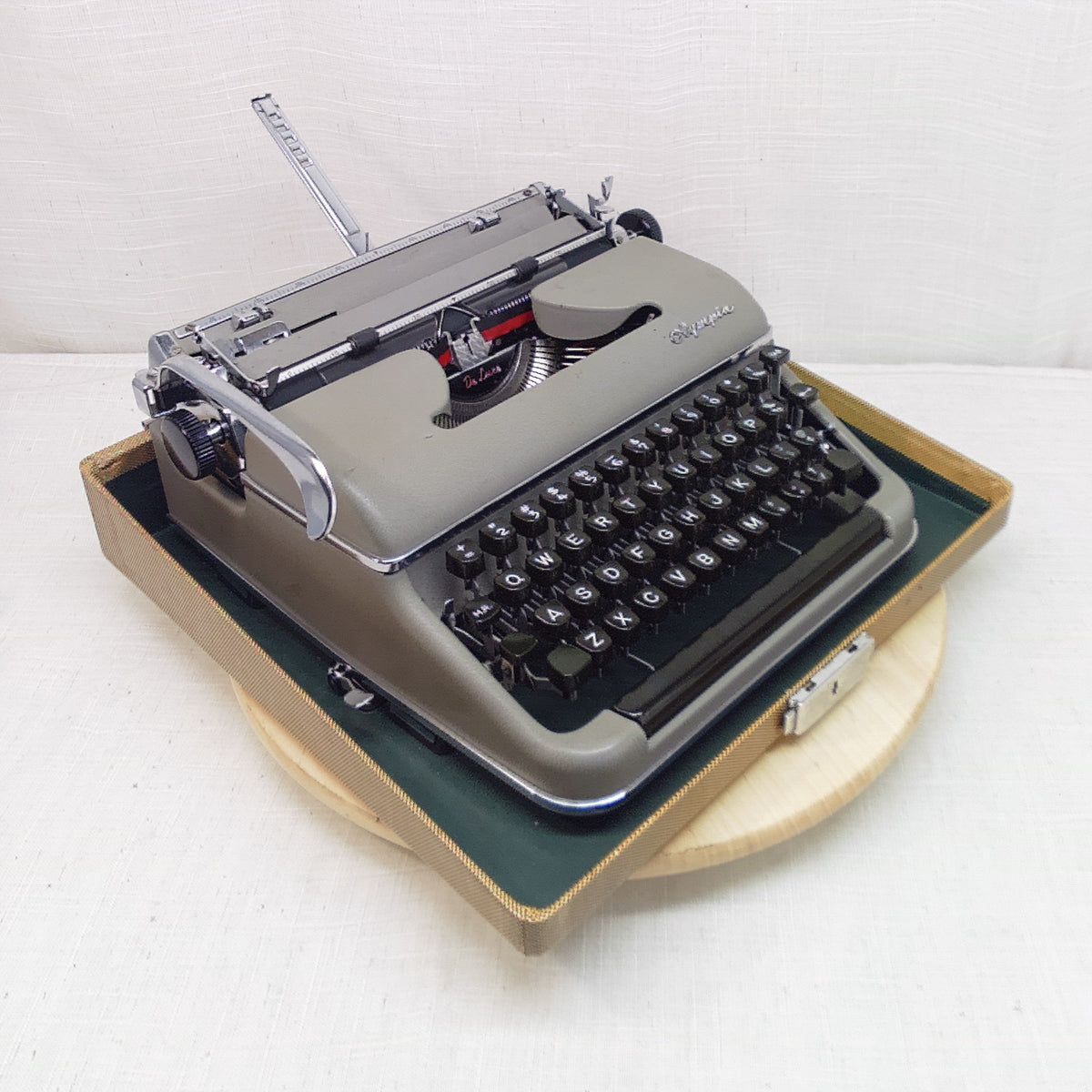 1957 Olympia SM3 Reconditioned Vintage Typewriter