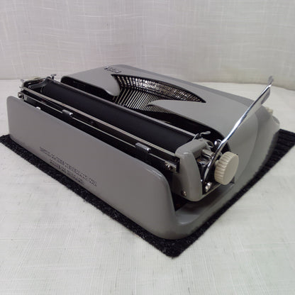 Royal Royalite 1960