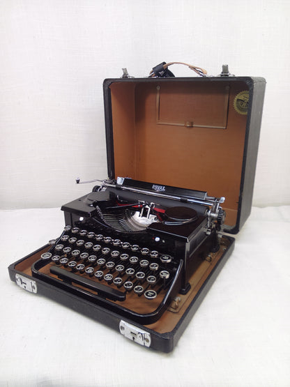 Typewriter - Royal P Portable 1933