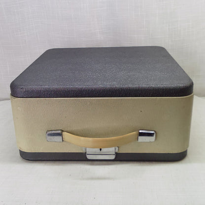 Olympia SM9 1964 - Italic Font Typewriter
