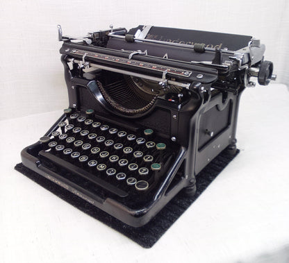 Underwood No. 6 Vintage Typewriter , 1936
