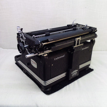 Typewriter - Underwood Model S 1942