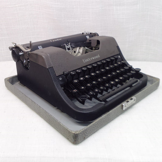 Underwood Leader 1951 Typewriter