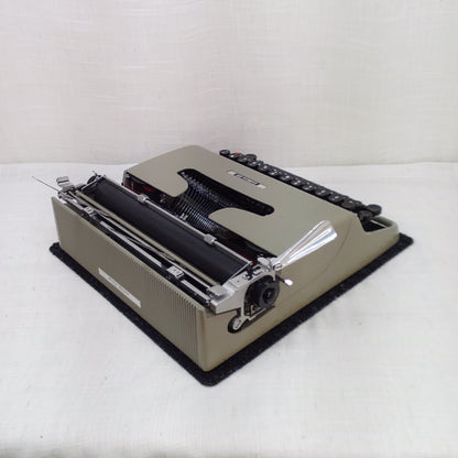 Lettera 22 Typewriter, 1957