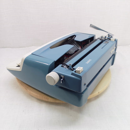 1973 Working Royal Sabre Typewriter