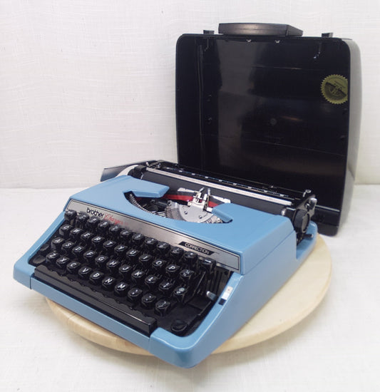 '81 Reconditioned Brother Charger 11 Typewriter