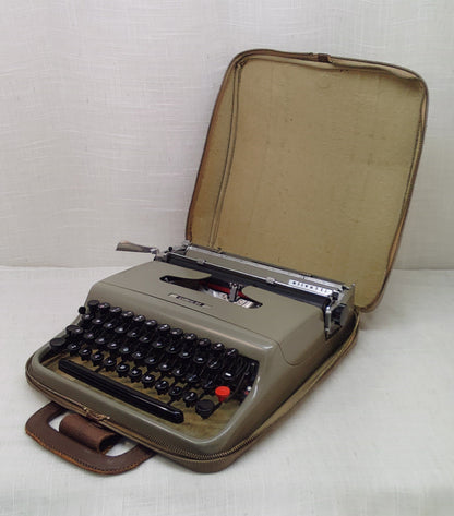 Lettera 22 Typewriter, 1957