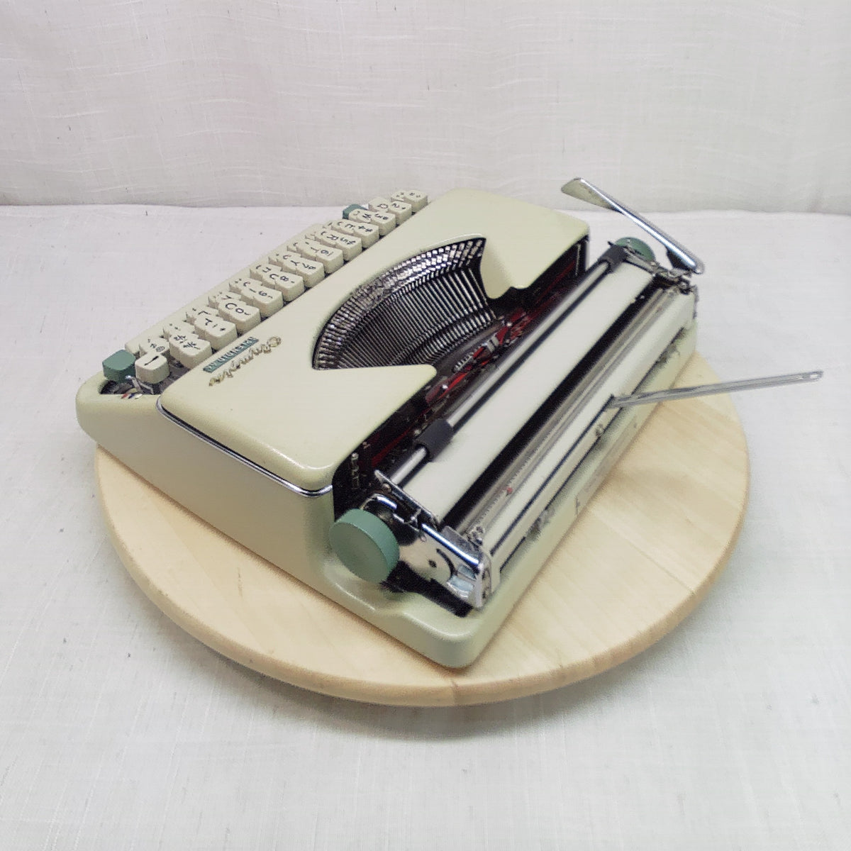 1964 Olympia Splendid Reconditioned Portable Typewriter