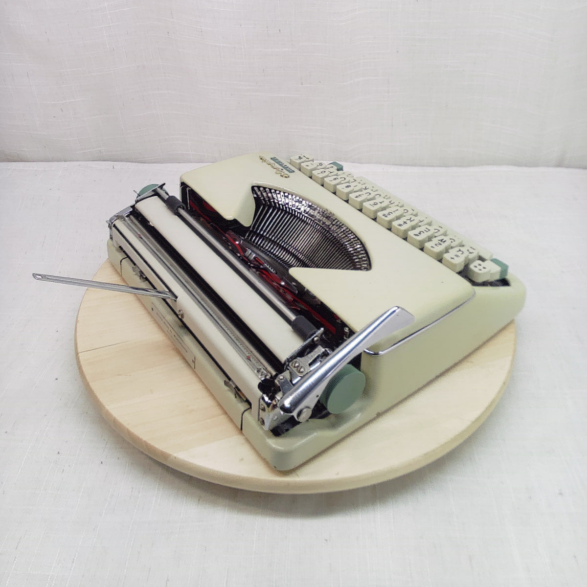 1964 Olympia Splendid Reconditioned Portable Typewriter