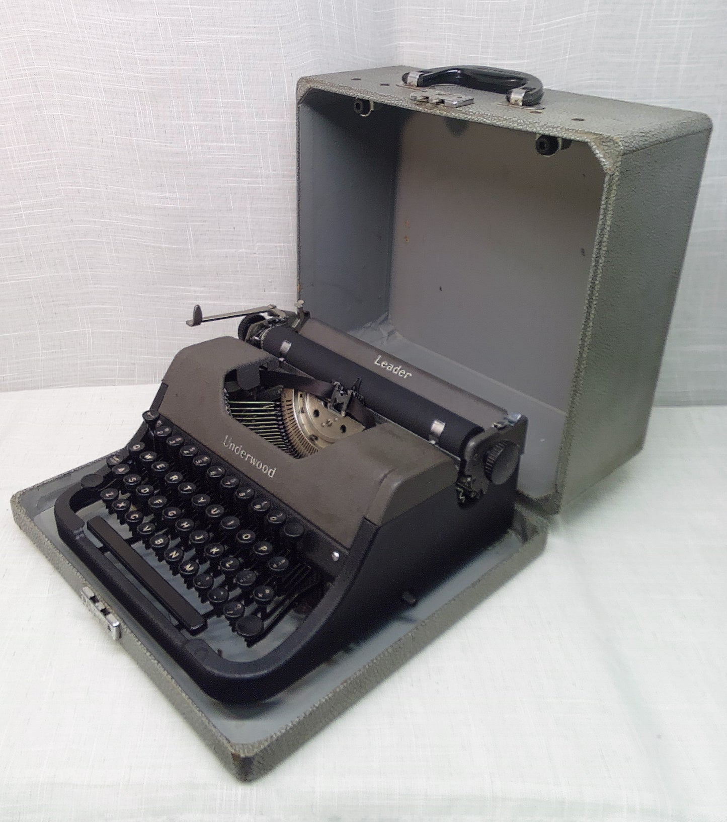 Underwood Leader 1951 Typewriter