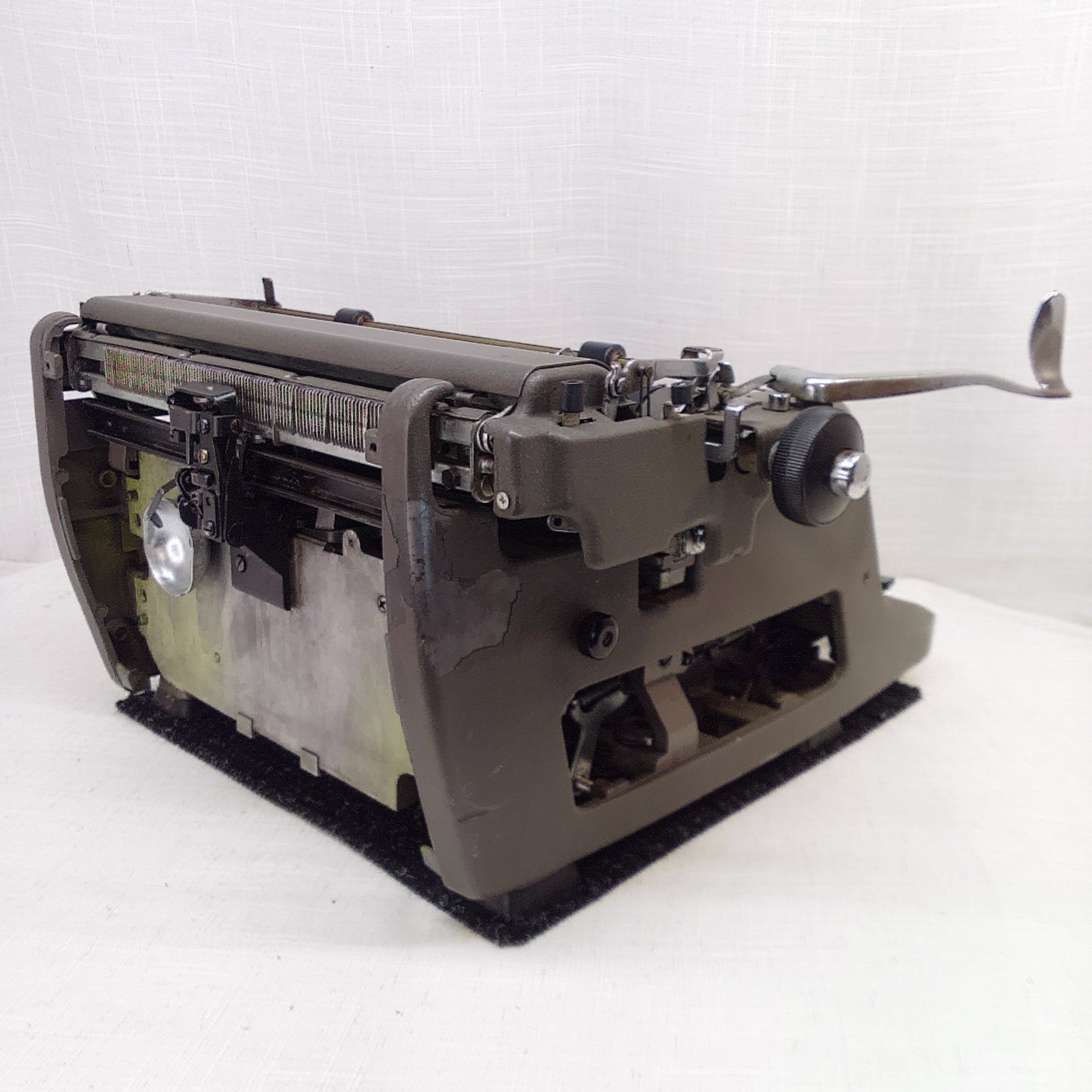 Royal HHE Typewriter 1952