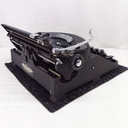 Remington Noiseless 7 Typewriter 1947