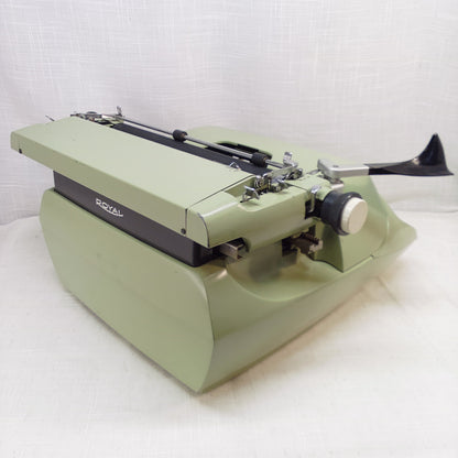 Royal Empress 1964 Standard Typewriter