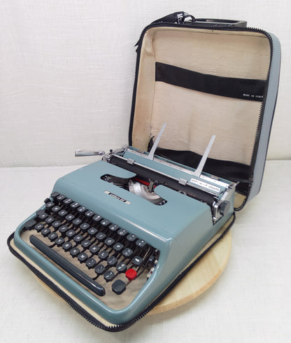 '61 Underwood Olivetti Lettera 22 Reconditioned Typewriter
