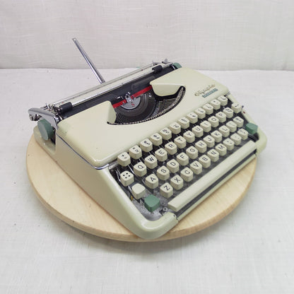 1964 Olympia Splendid Reconditioned Portable Typewriter