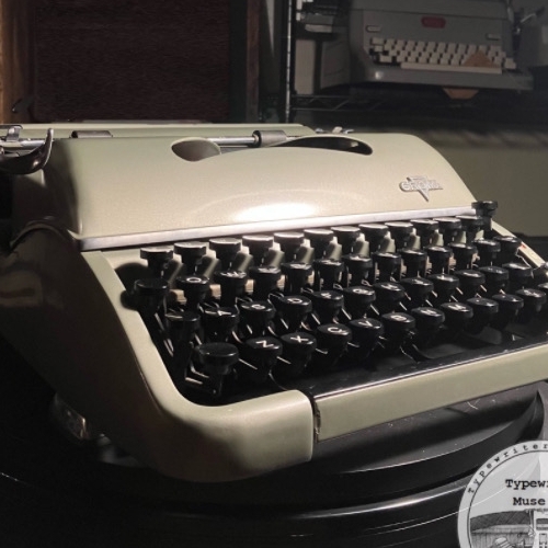 1957 Groma Model N QWERTY Keyboard